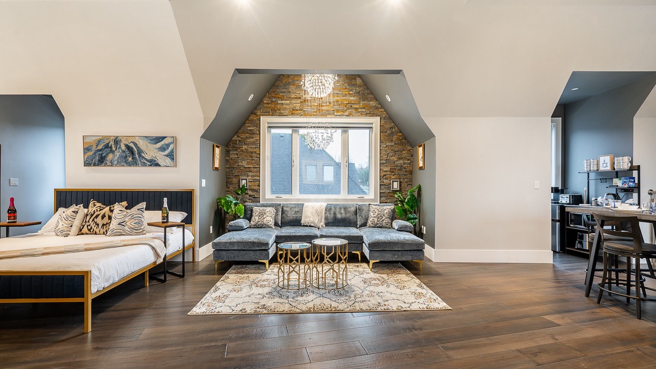 Photo of Livingroom in Langley