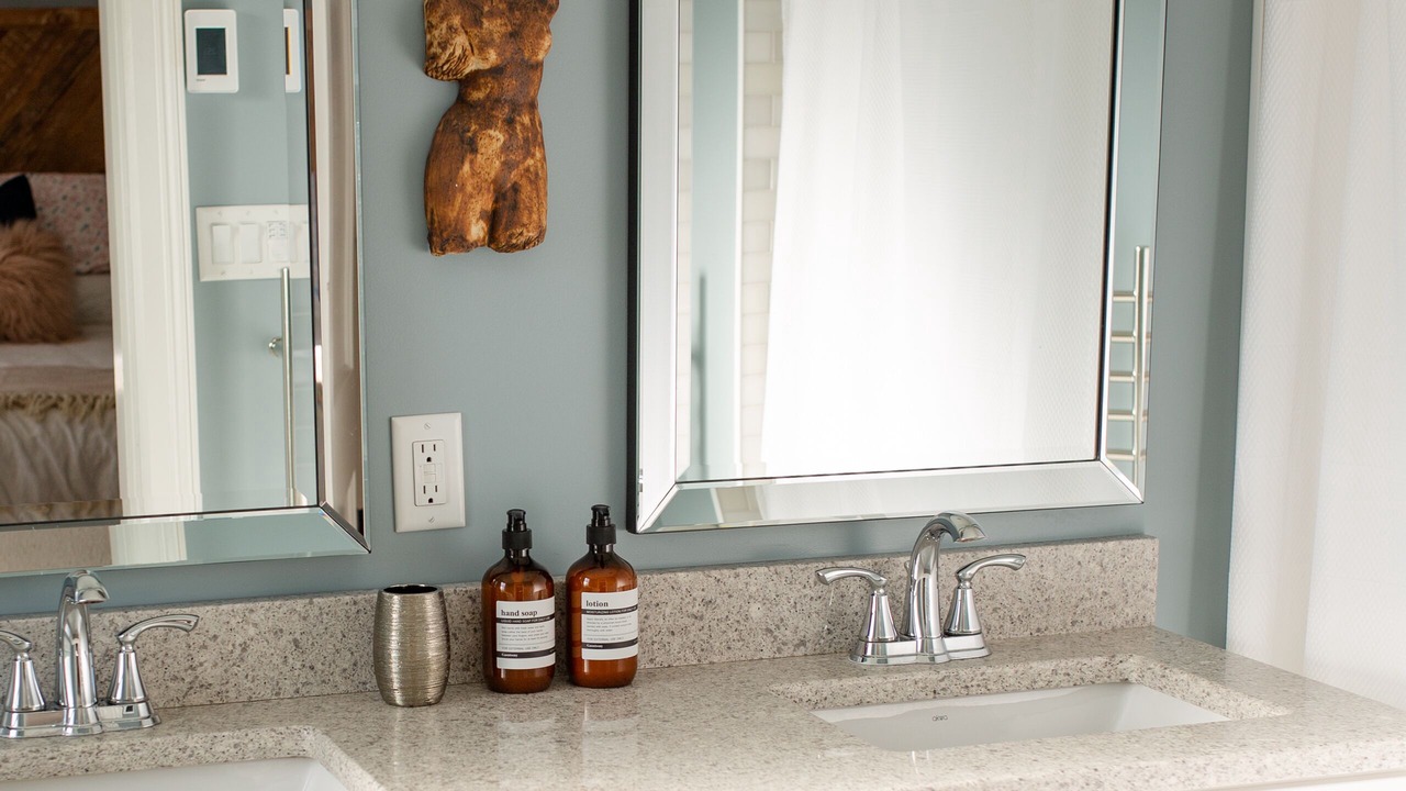 Photo of Bathroom in Queens Square