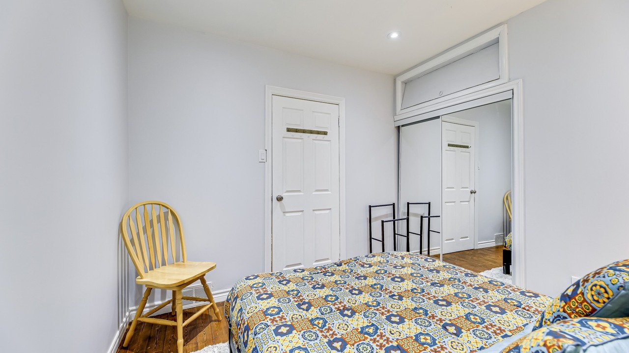 Photo of Bedroom in Lakeview