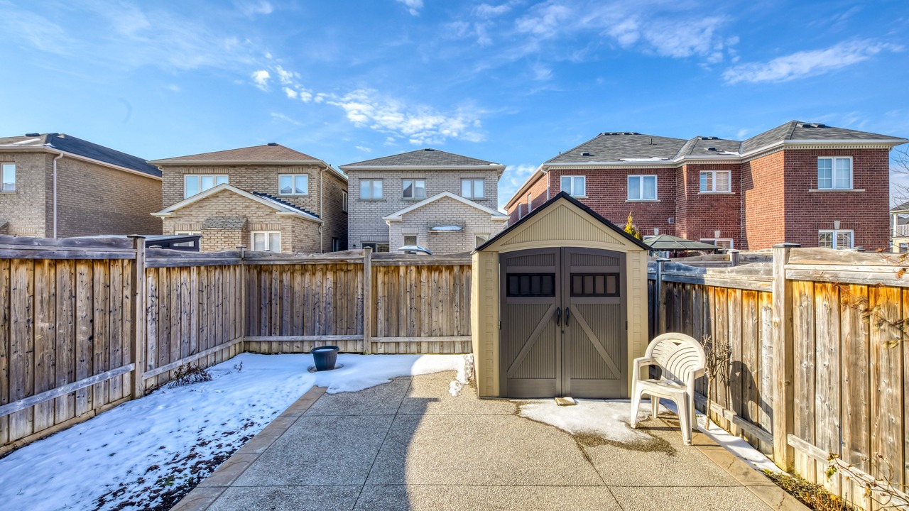 Photo of Outdoor in Lakeview
