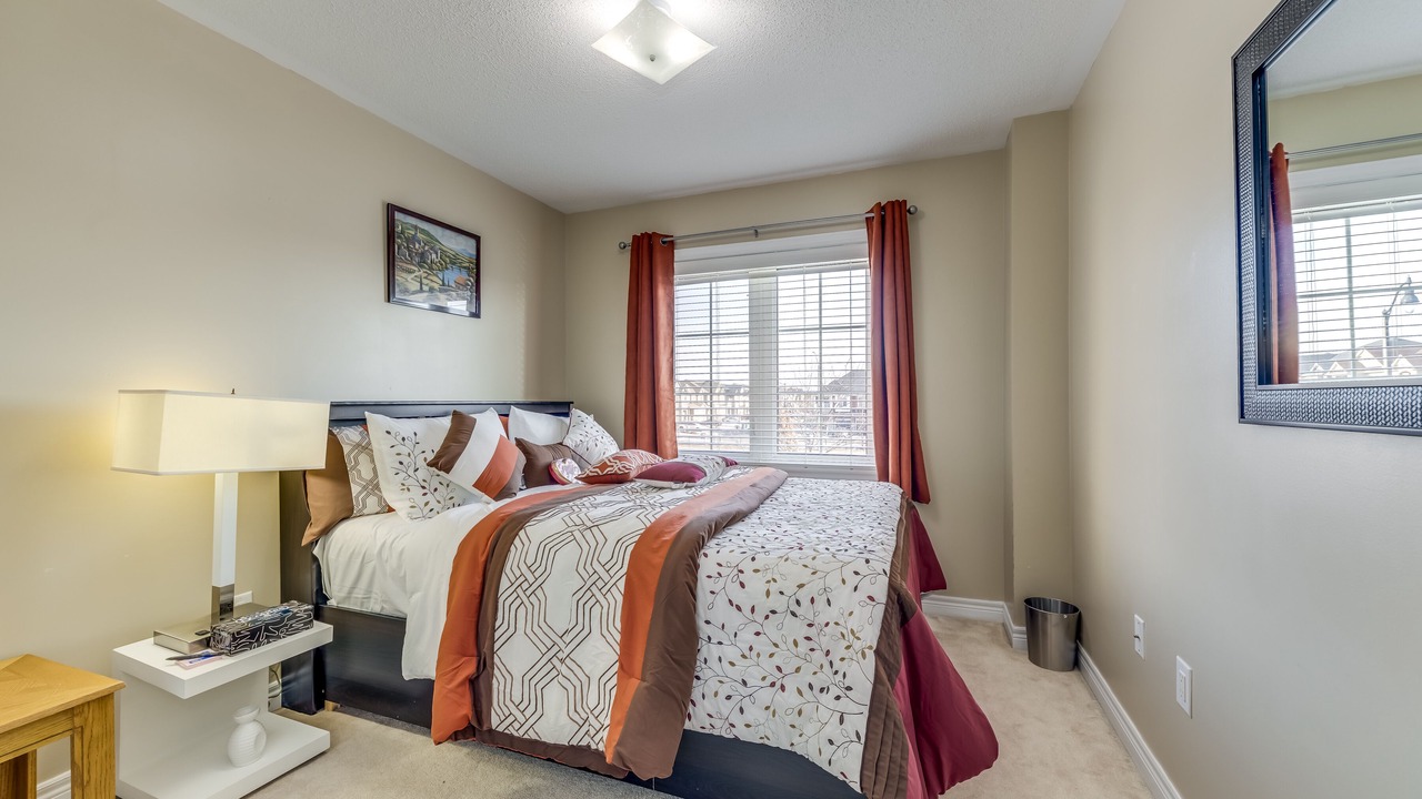 Photo of Bedroom in Lakeview