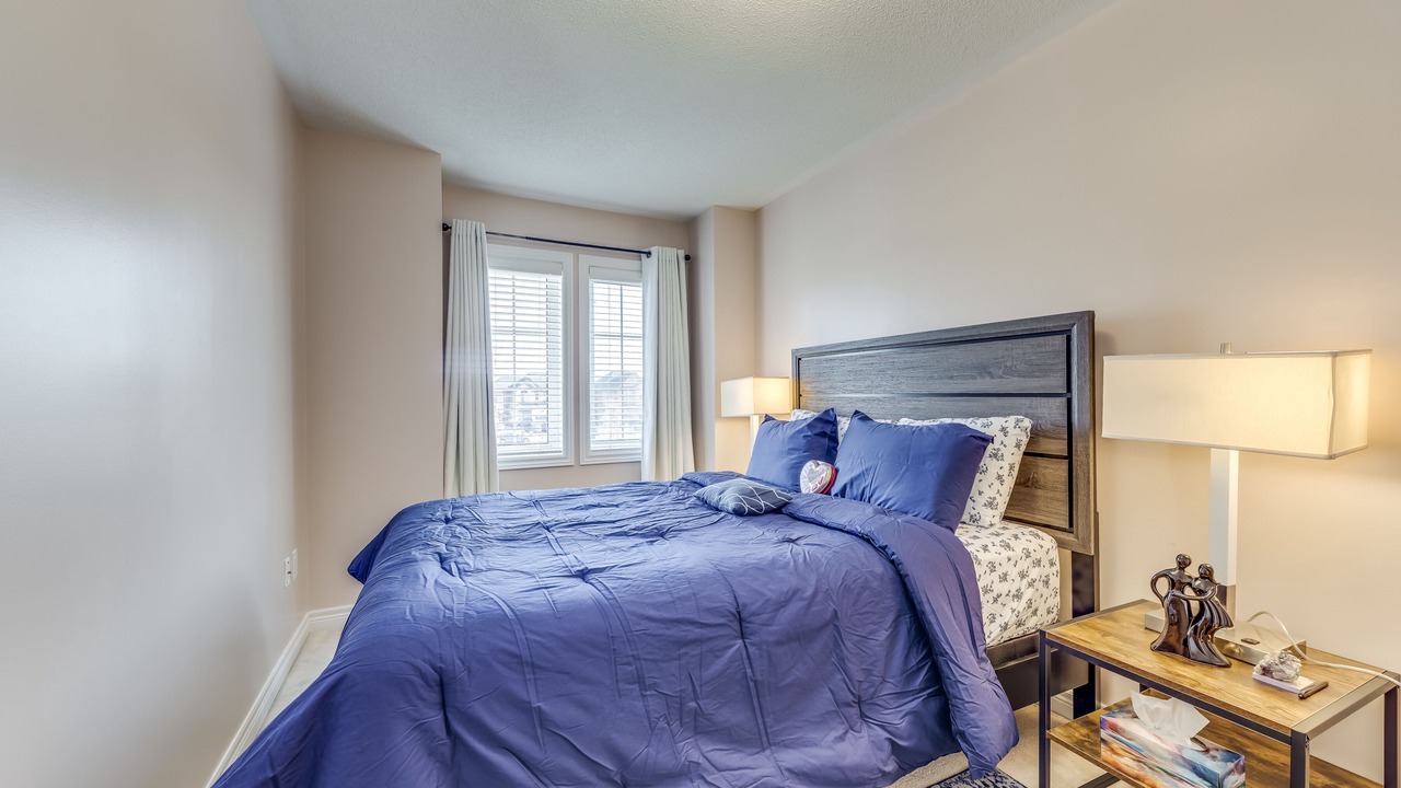 Photo of Bedroom in Lakeview