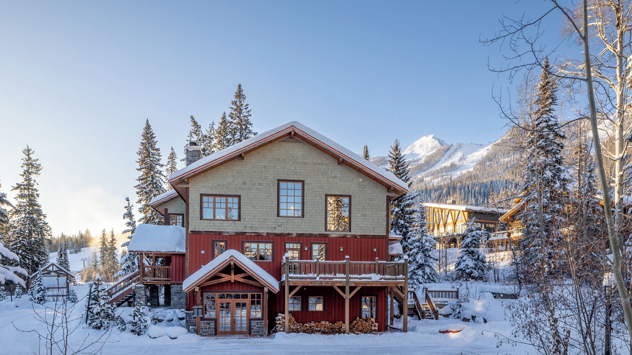 Photo of Outdoor in Golden