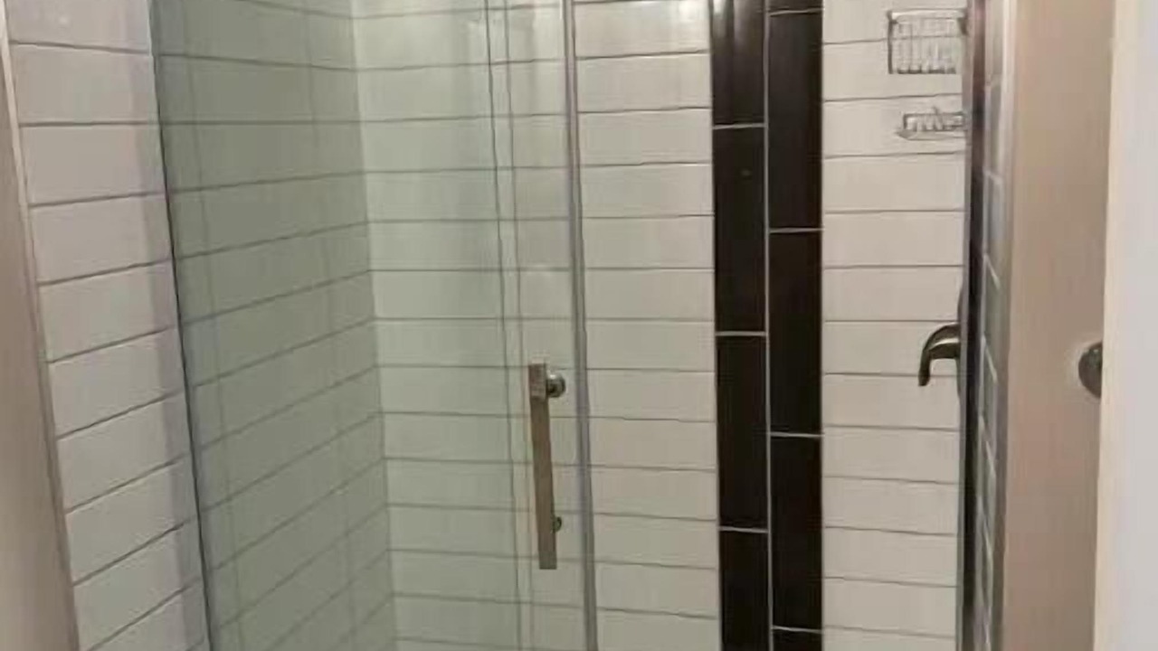 Photo of Bathroom in Division No. 11
