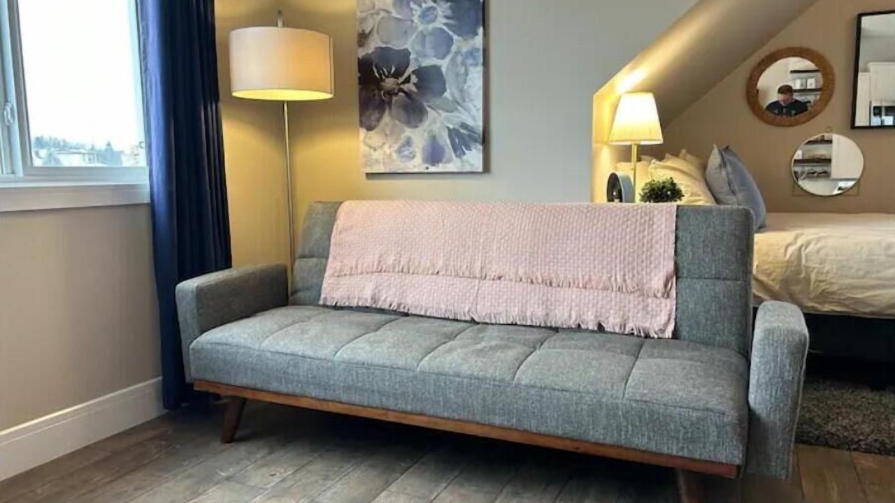 Photo of Bedroom in Division No. 11