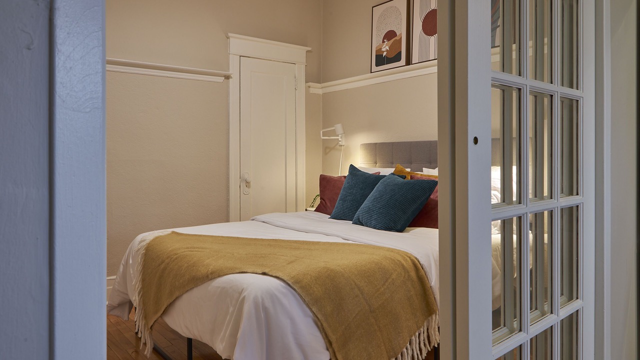 Photo of Bedroom in De Lorimier