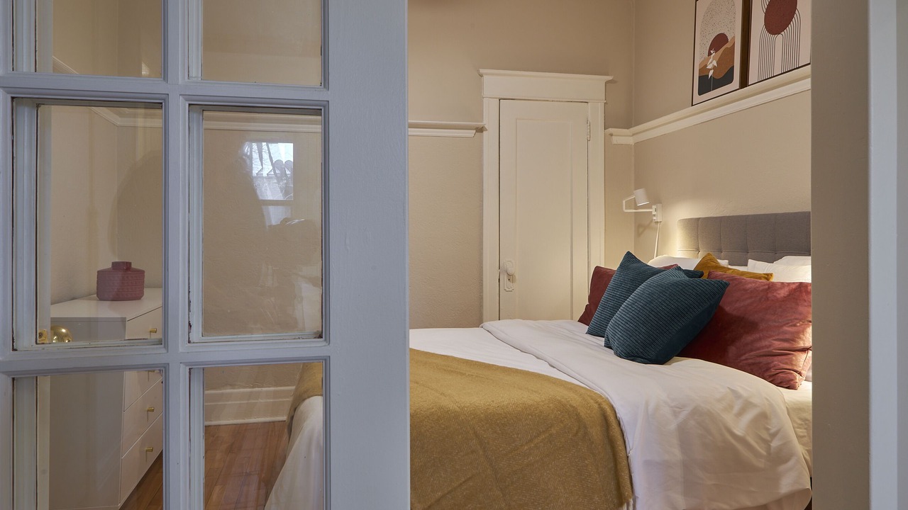 Photo of Bedroom in De Lorimier