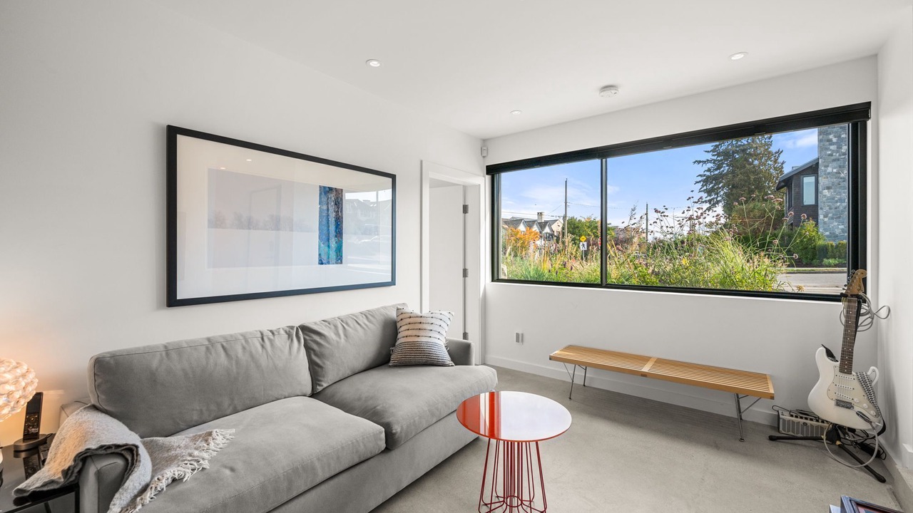 Photo of Livingroom in Kitsilano