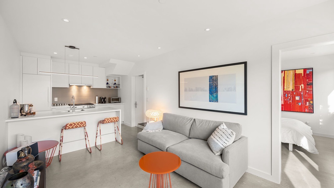 Photo of Livingroom in Kitsilano
