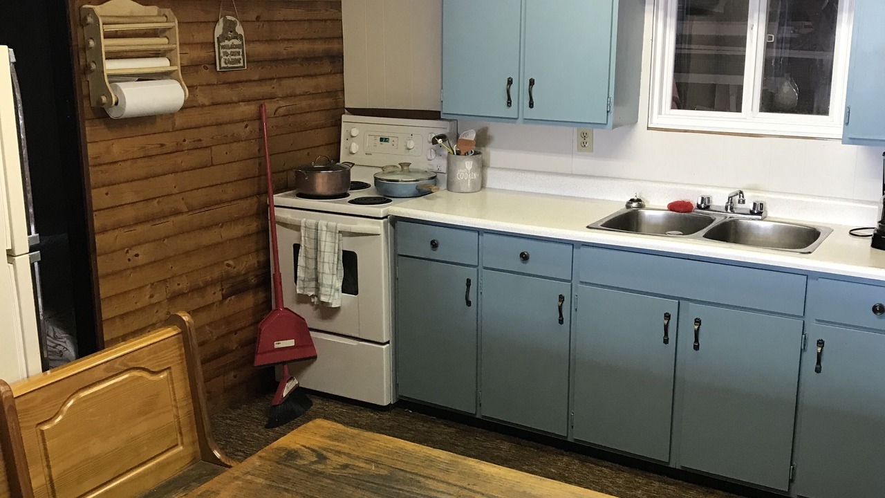 Photo of Kitchen in Division No. 7
