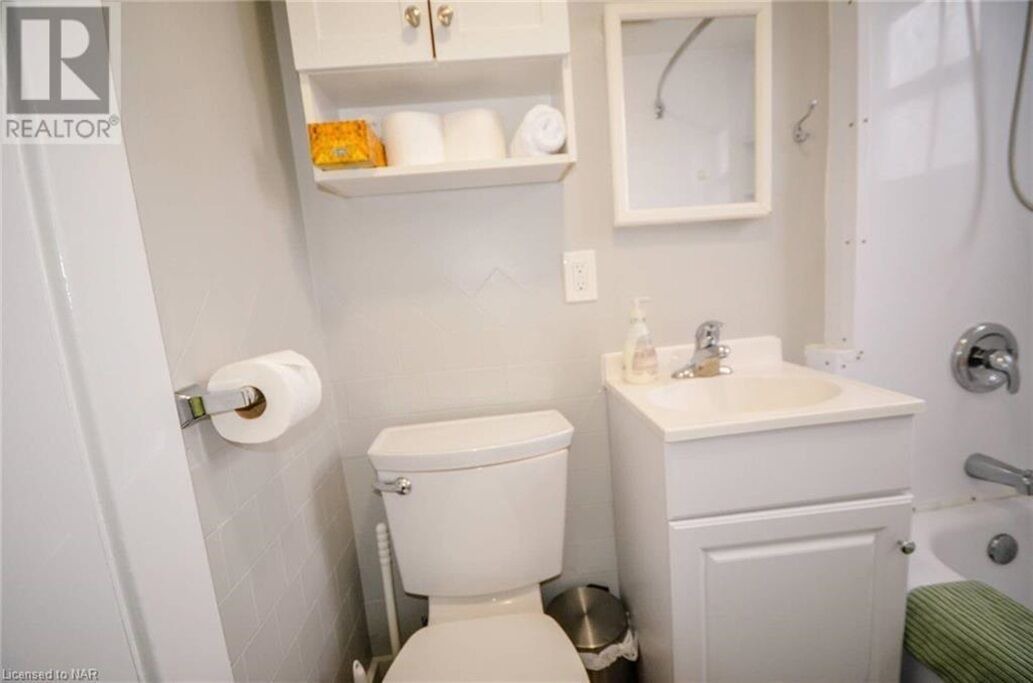 Photo of Bathroom in Niagara Falls