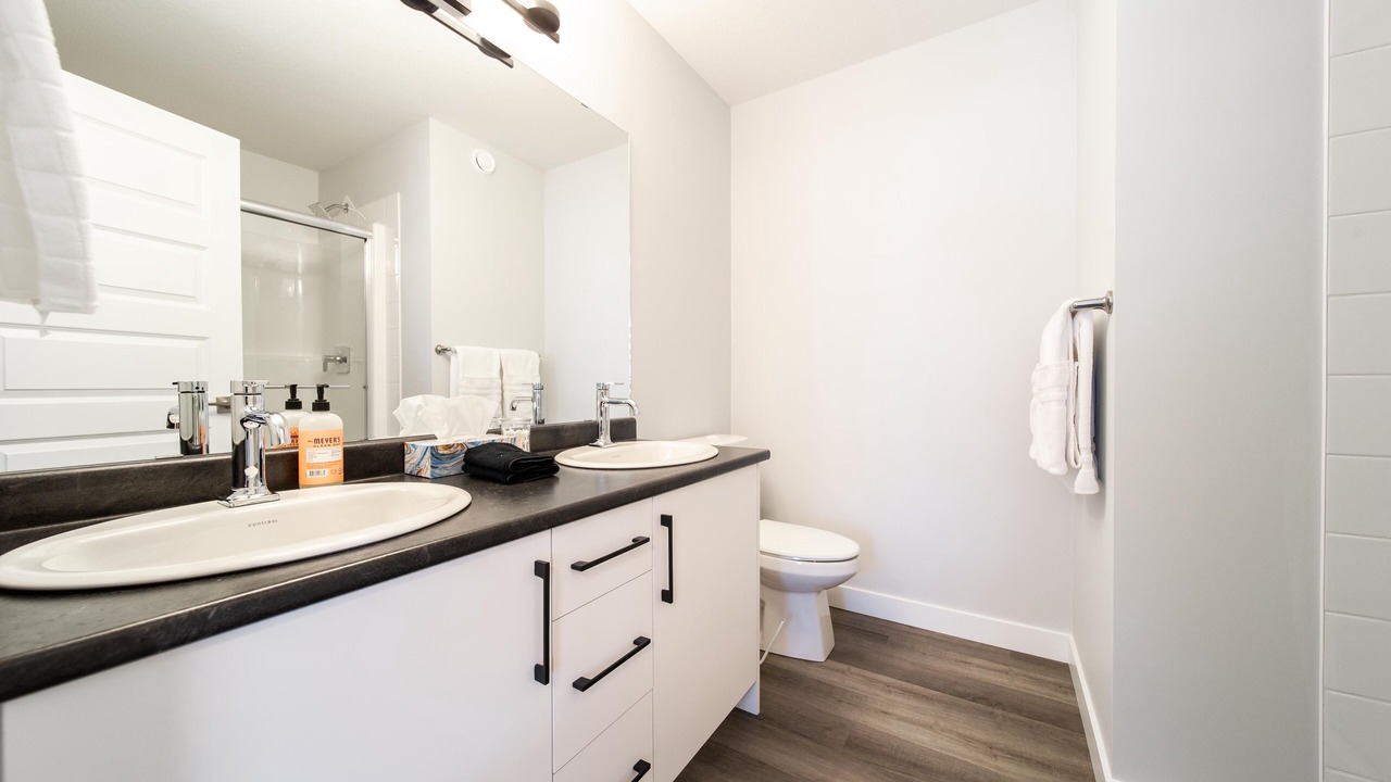 Photo of Bathroom in North Central Edmonton