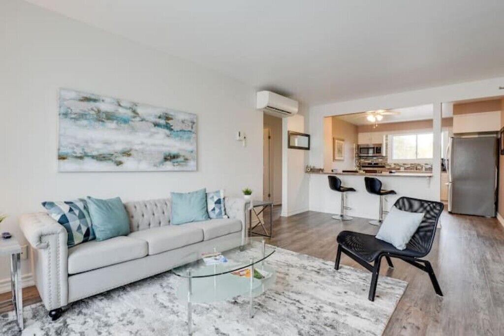 Photo of Livingroom in Brantford