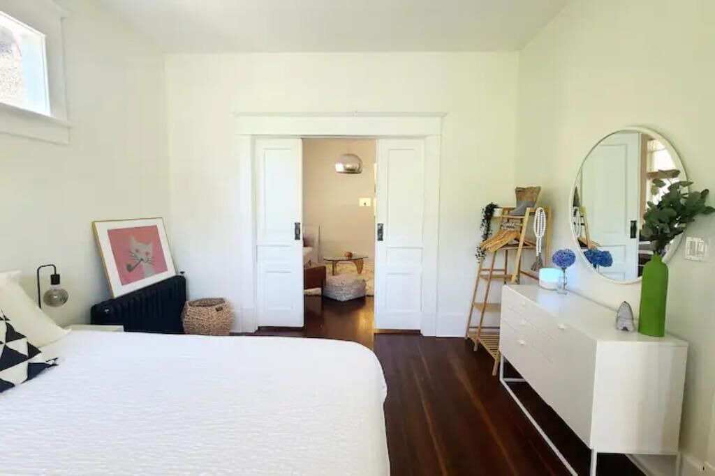 Photo of Bedroom in East Side
