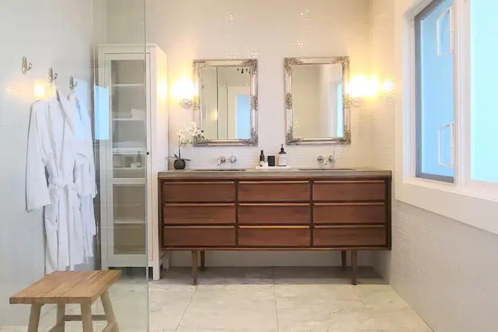 Photo of Bathroom in East Side