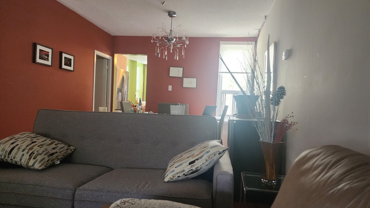 Photo of Livingroom in Oakwood Village