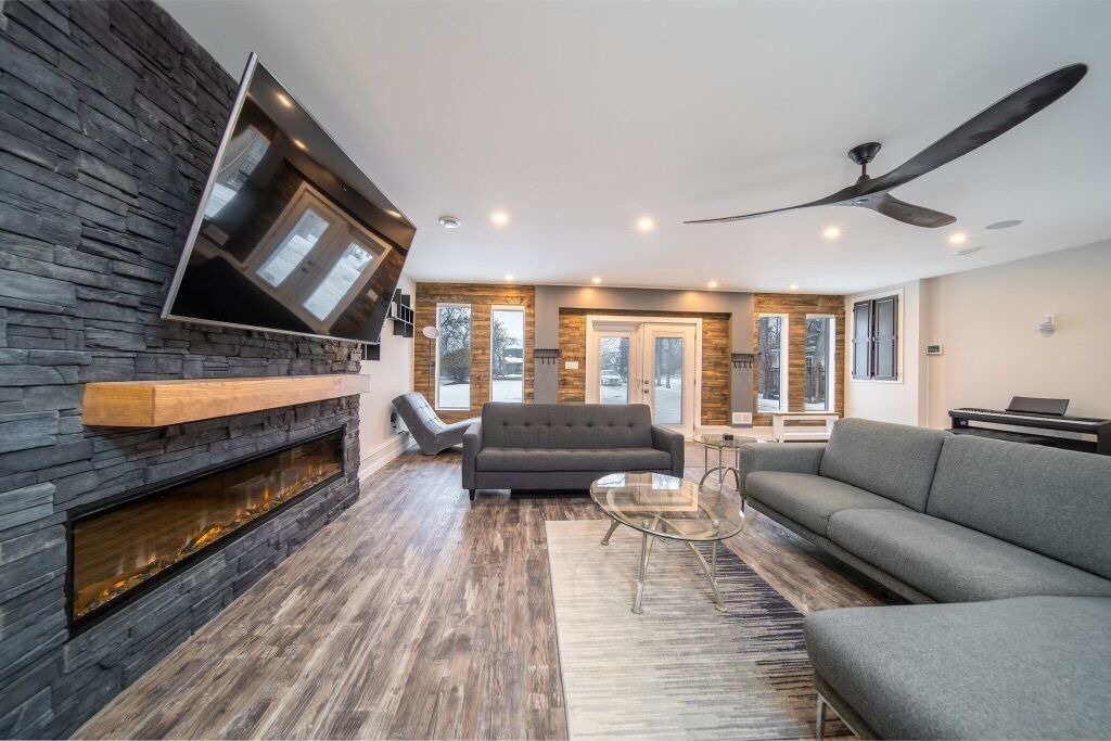 Photo of Livingroom in Gonor Station