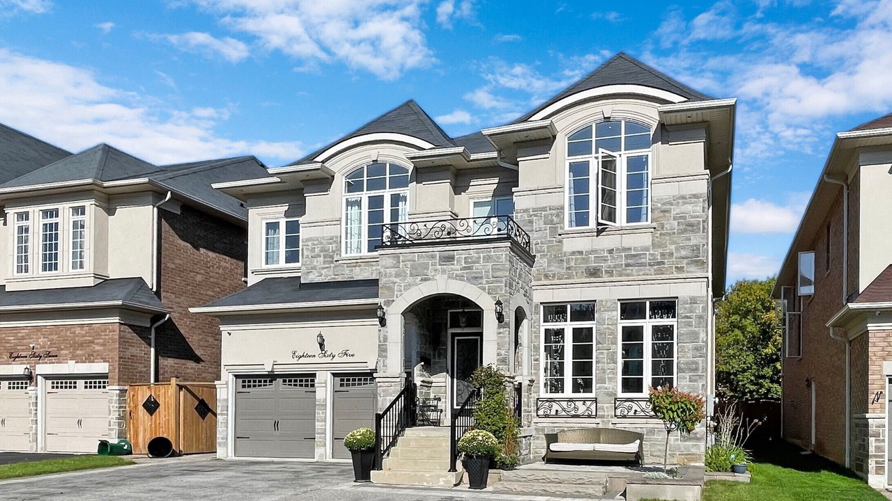 Photo of Outdoor in Pickering