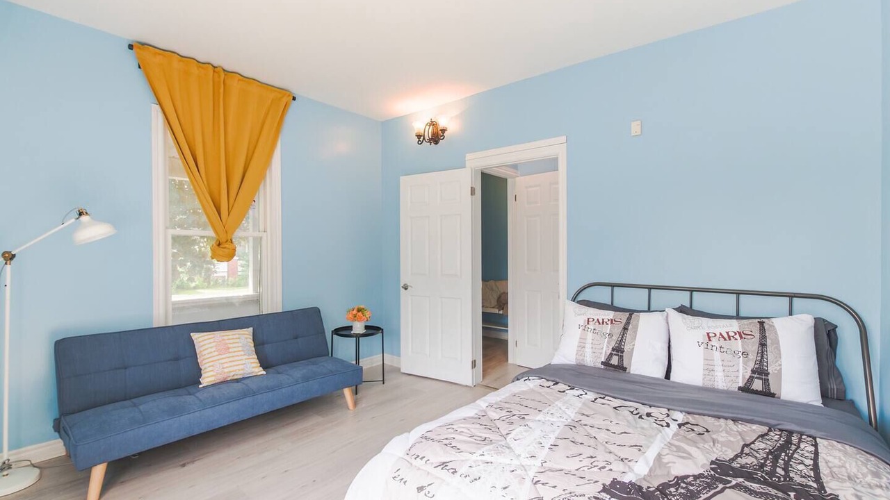 Photo of Bedroom in Niagara Falls