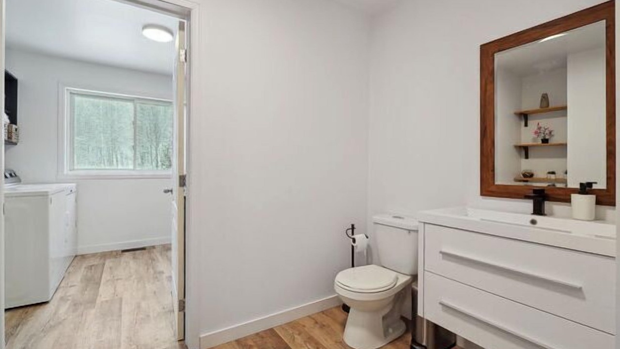 Photo of Bathroom in Notre-Dame-de-Lourdes