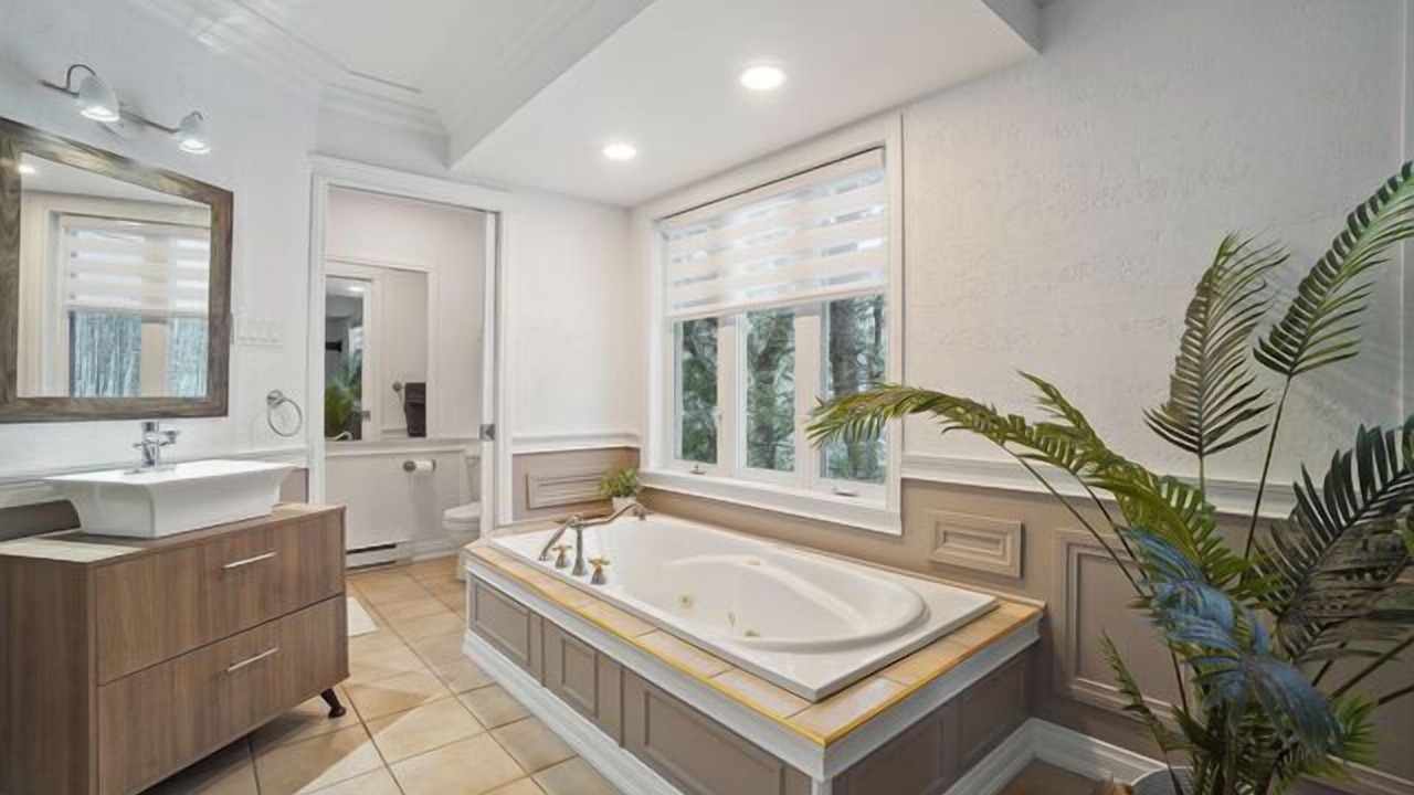 Photo of Bathroom in Notre-Dame-de-Lourdes