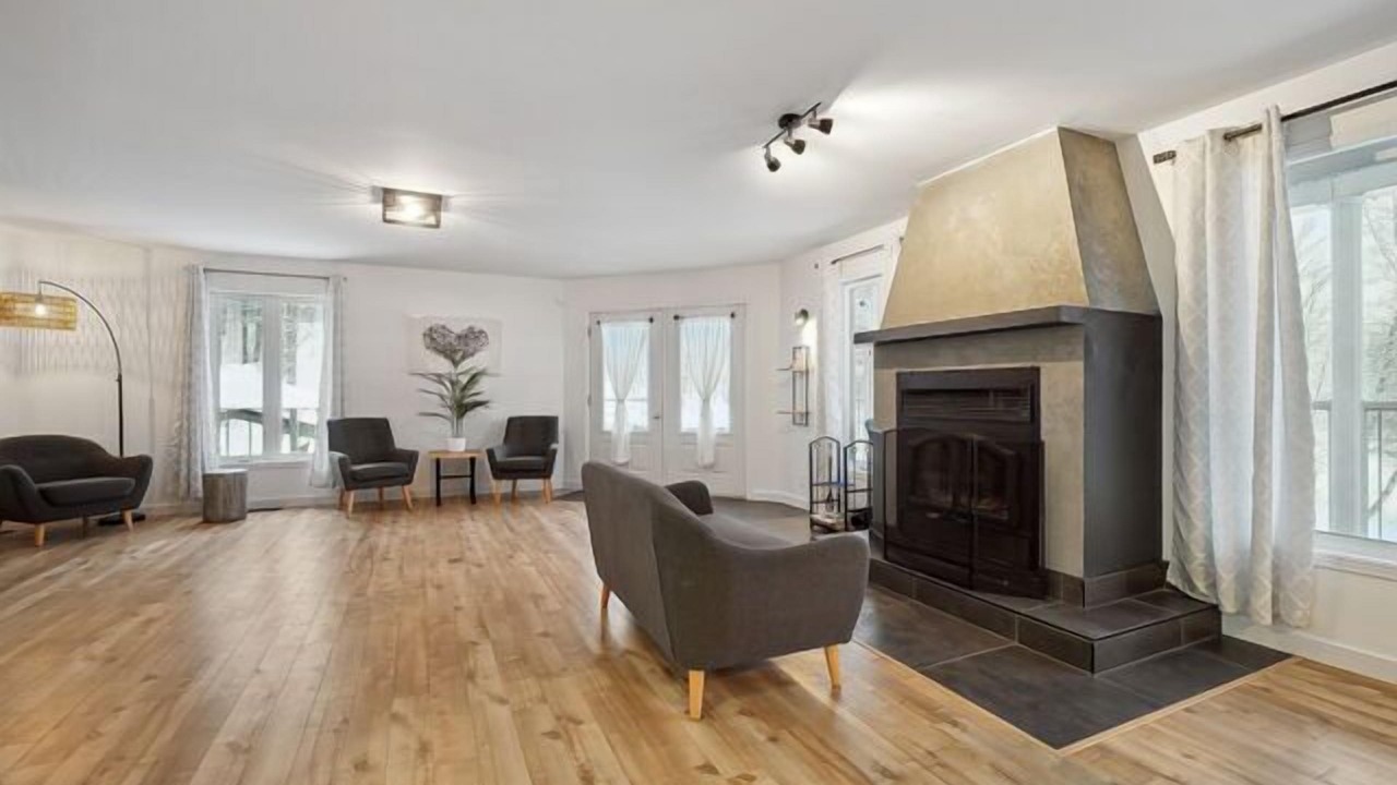 Photo of Livingroom in Notre-Dame-de-Lourdes