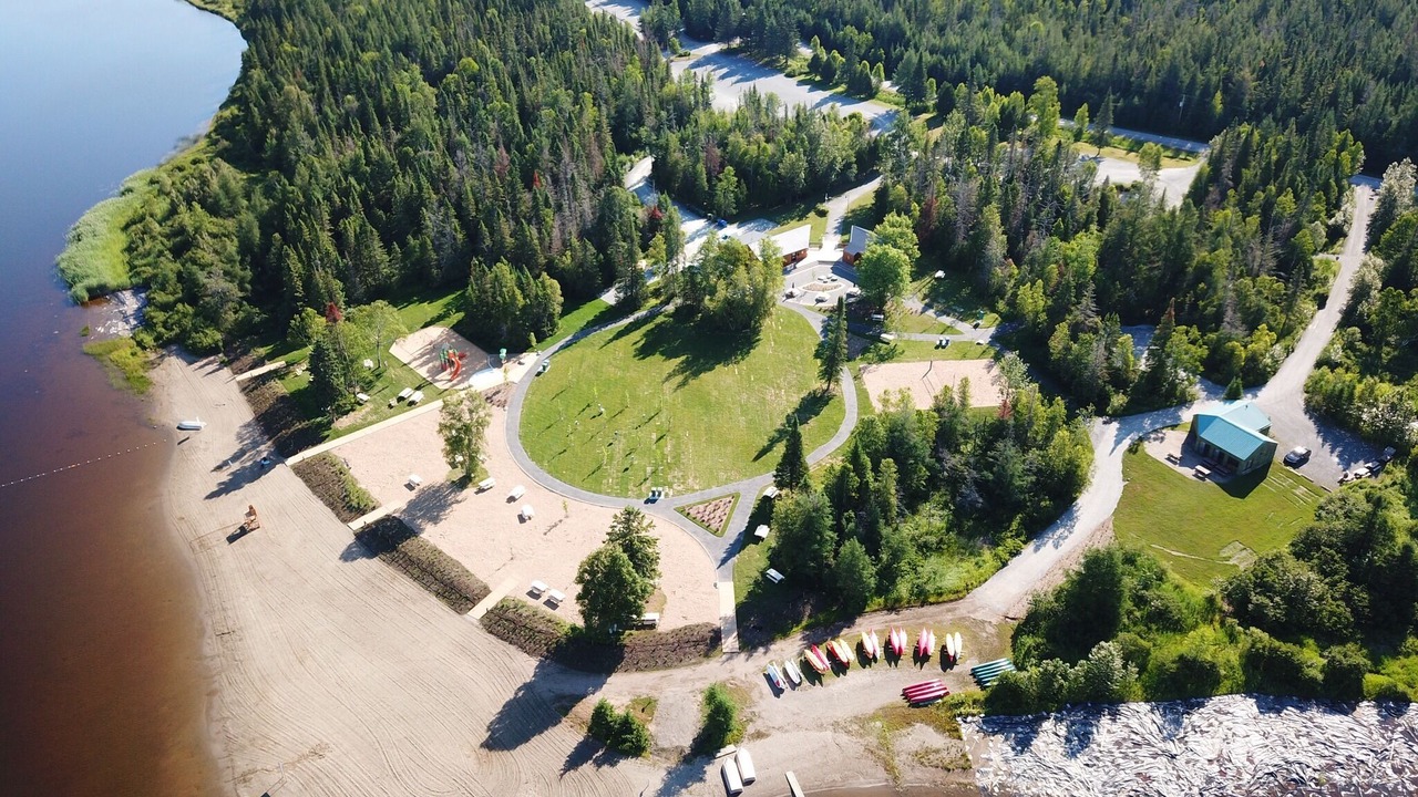 Photo of Outdoor in Adstock