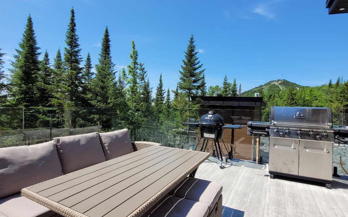 Photo of Outdoor in Adstock