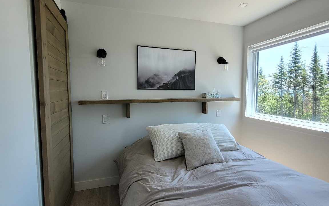 Photo of Bedroom in Adstock