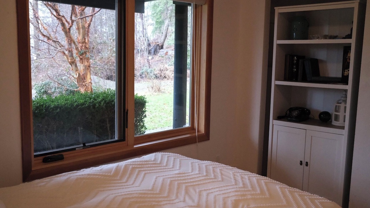 Photo of Bedroom in Fanny Bay