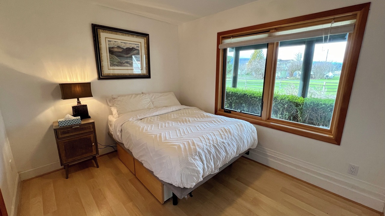 Photo of Bedroom in Fanny Bay