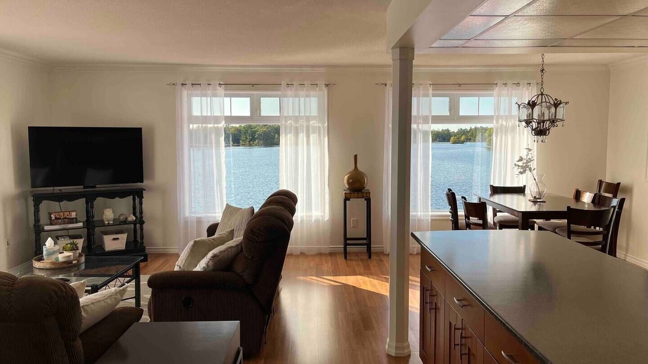 Photo of Livingroom in Port Severn