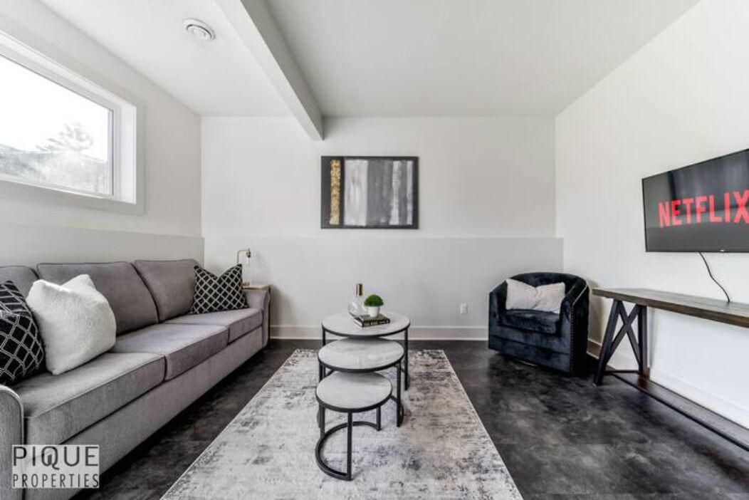 Photo of Livingroom in Jasper Place