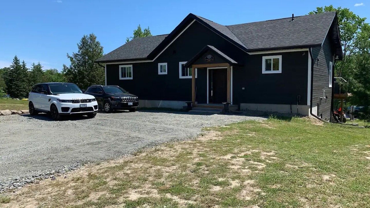 Photo of Outdoor in McKellar