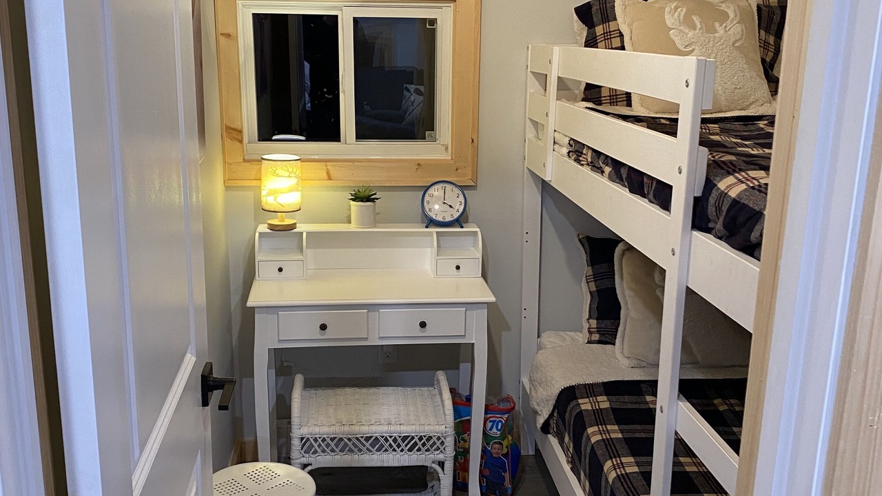 Photo of Bedroom in Arden