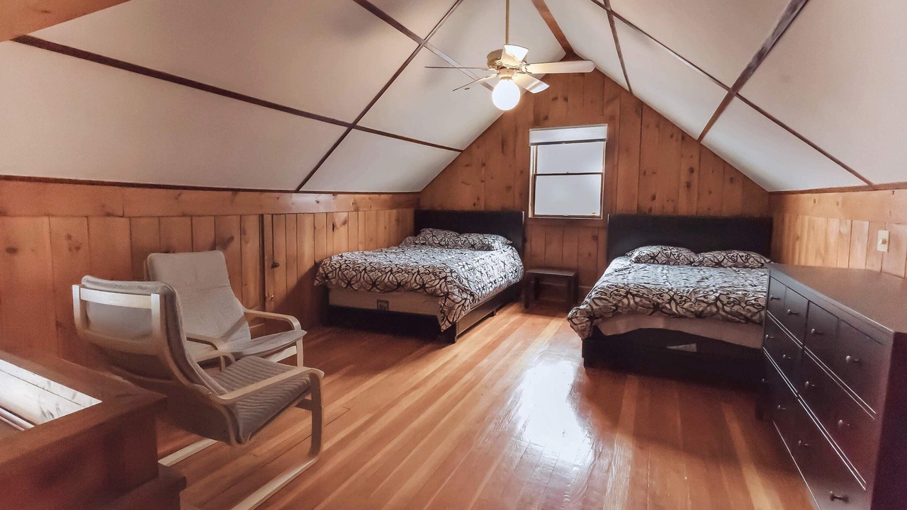 Photo of Bedroom in Crystal Beach