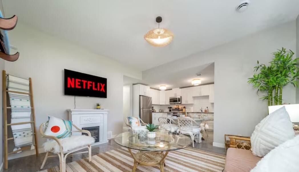 Photo of Livingroom in North Central Edmonton