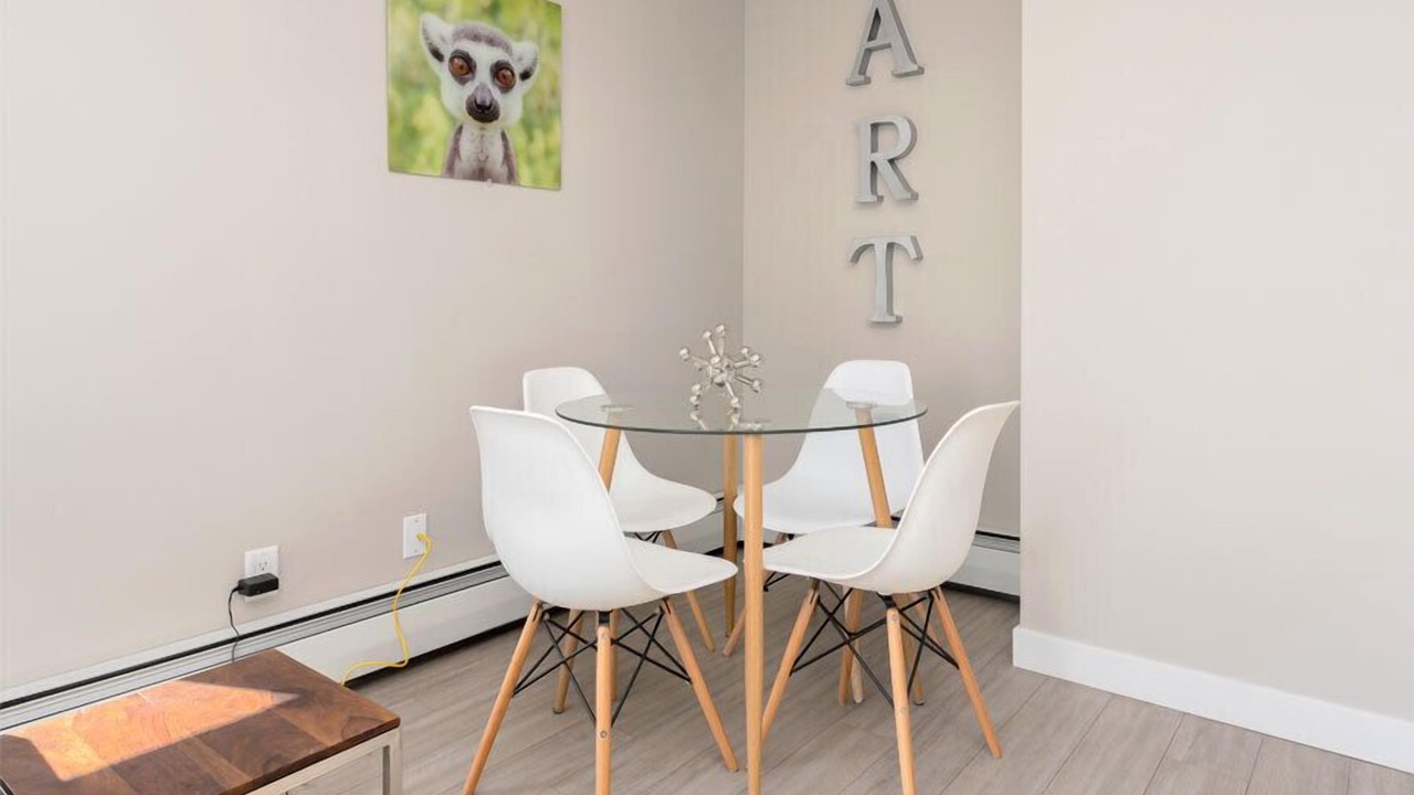 Photo of Livingroom in North Central Edmonton