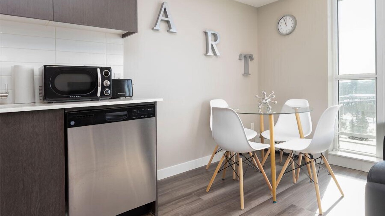 Photo of Livingroom in North Central Edmonton