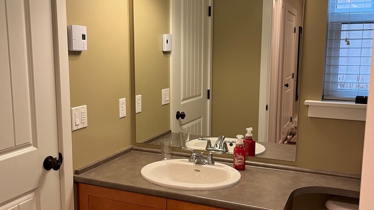 Photo of Bathroom in Lindell Beach