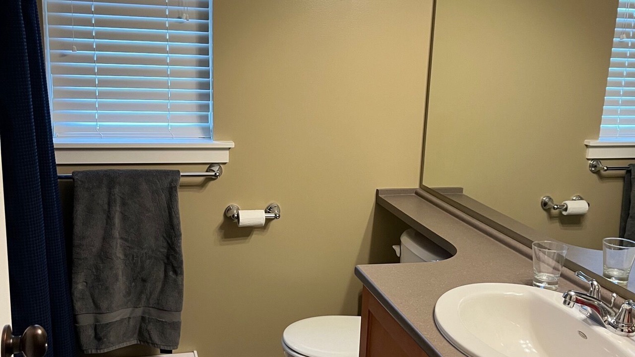 Photo of Bathroom in Lindell Beach