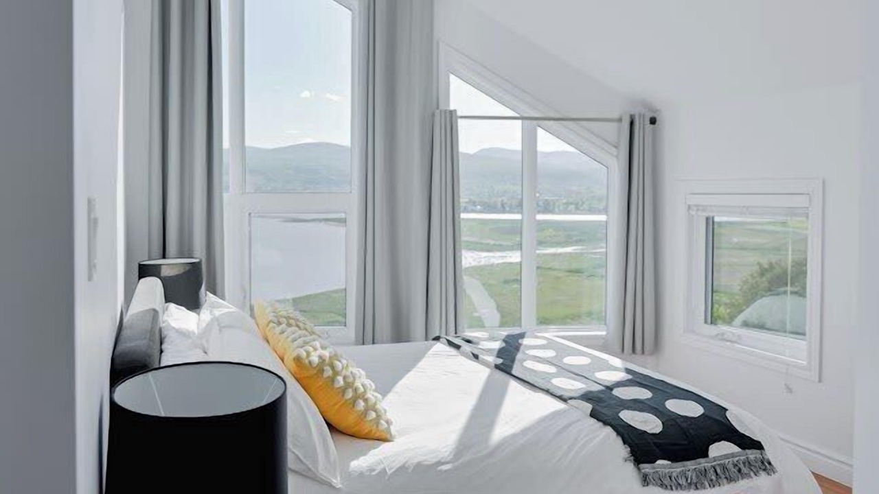 Photo of Bedroom in Baie-St-Paul