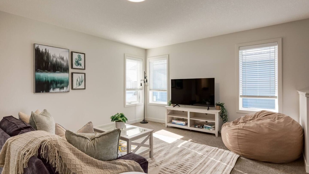 Photo of Livingroom in Cochrane