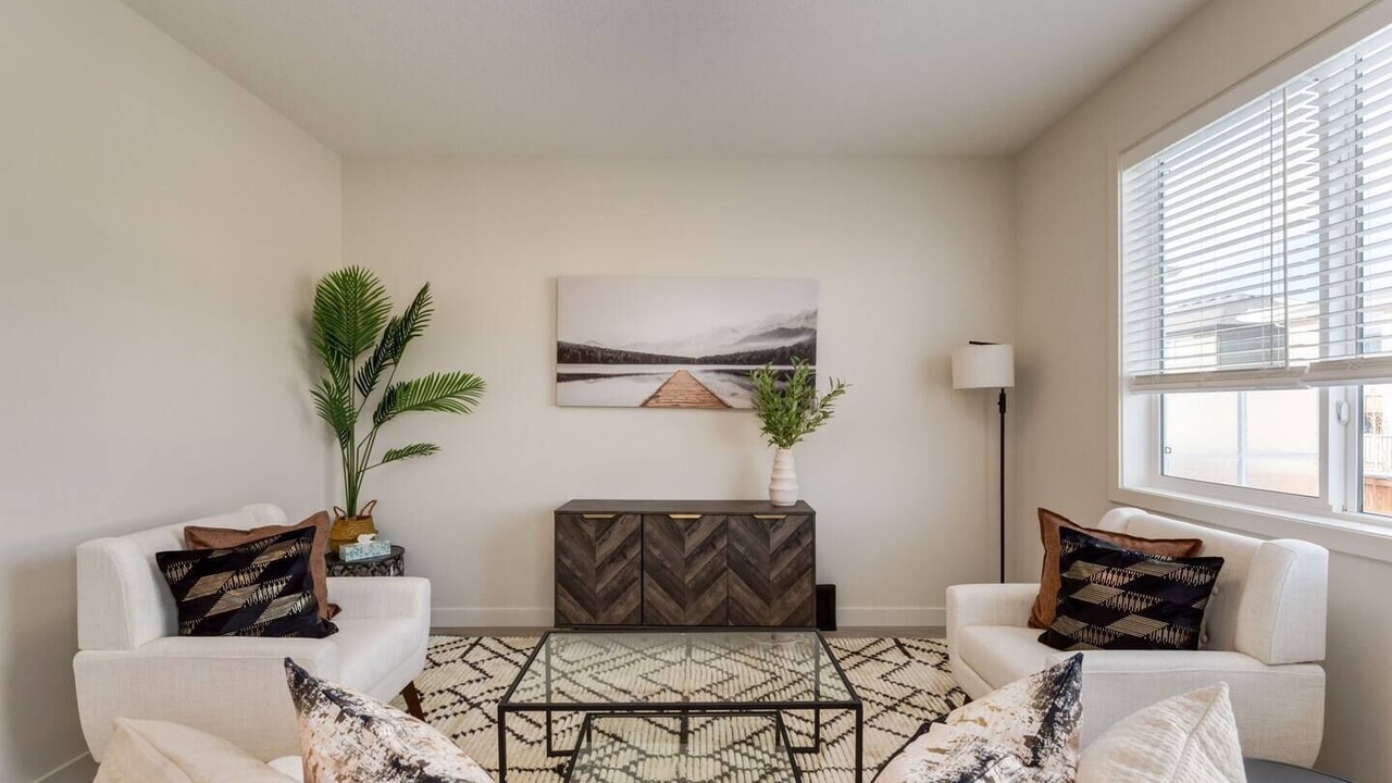 Photo of Livingroom in Cochrane