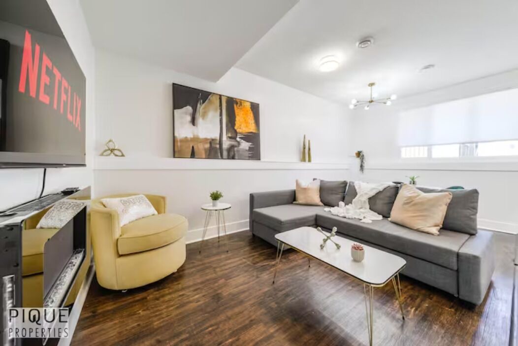 Photo of Livingroom in Jasper Place