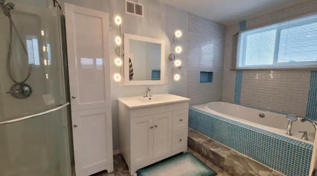 Photo of Bathroom in Saint Ambroise