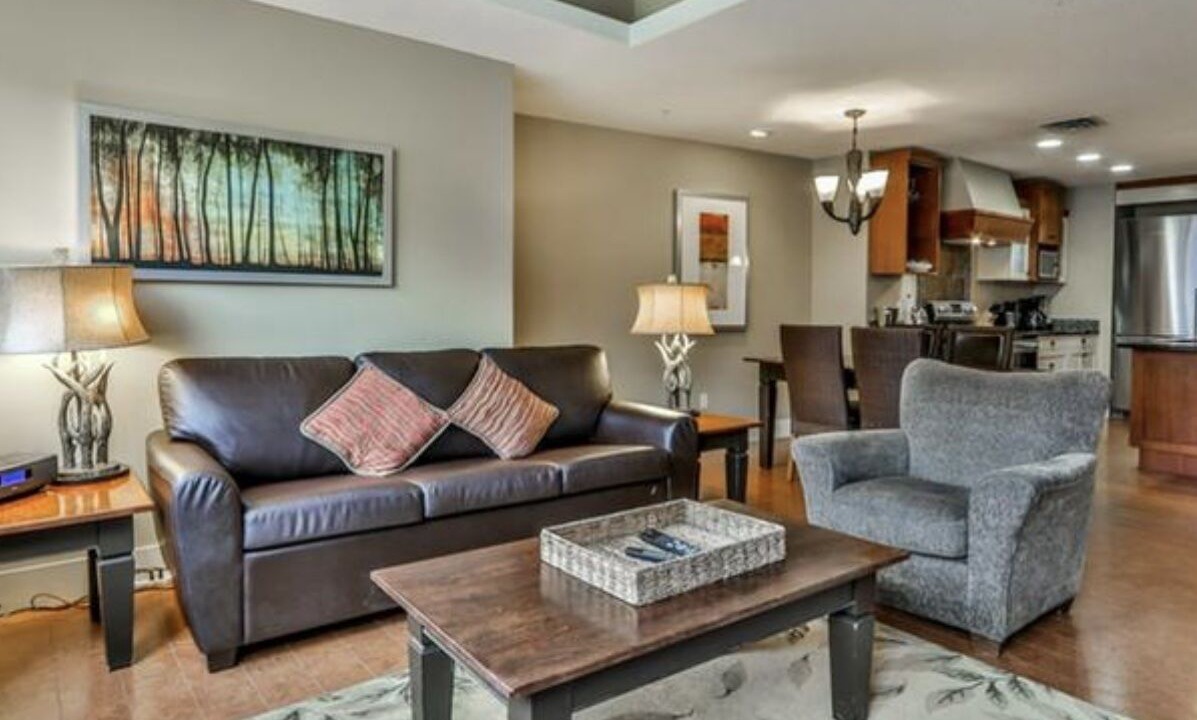Photo of Livingroom in Cougar Creek
