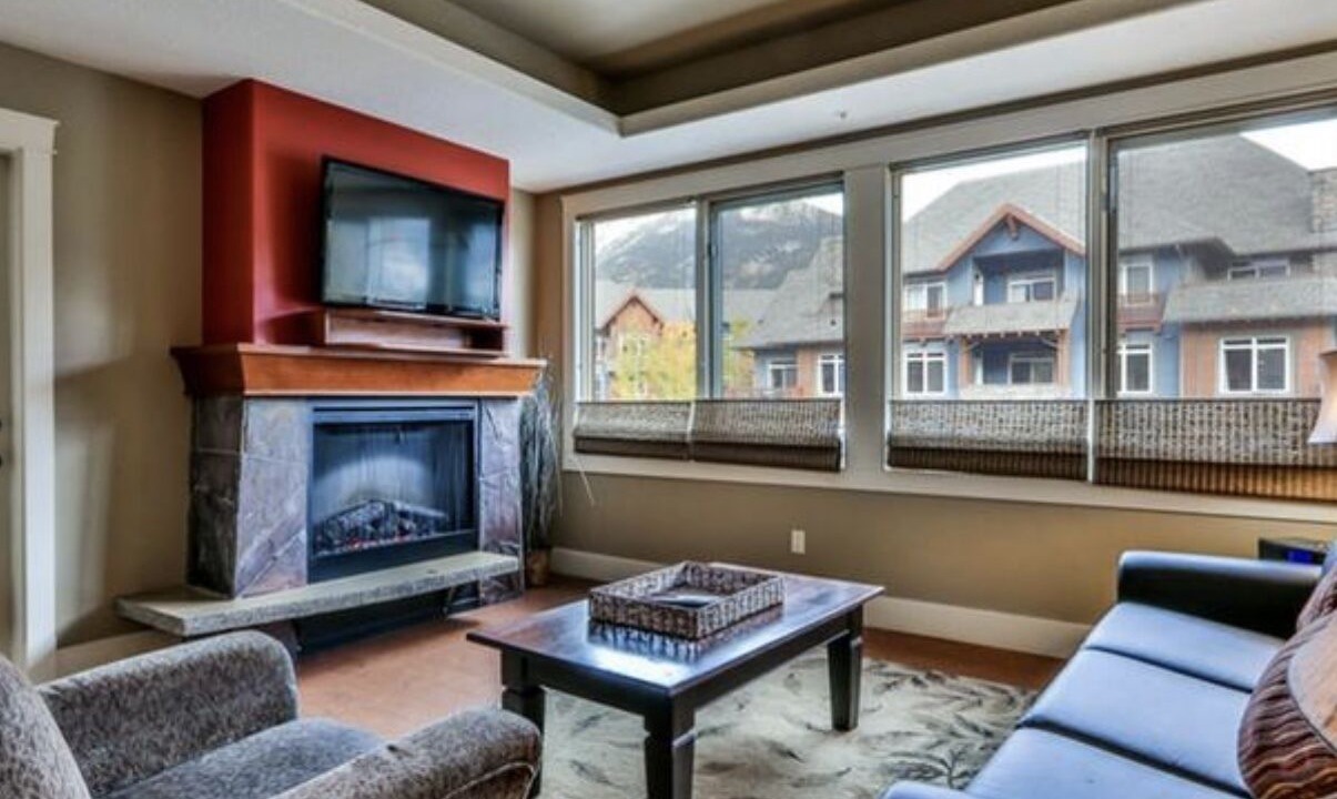 Photo of Livingroom in Cougar Creek
