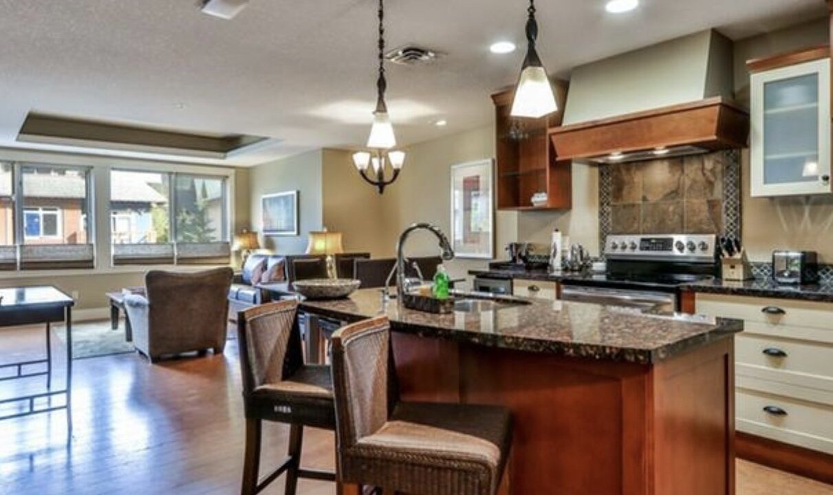 Photo of Kitchen in Cougar Creek
