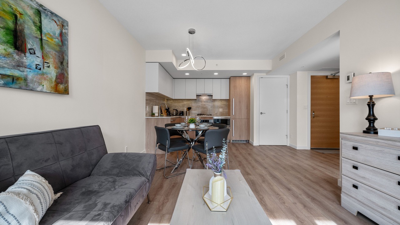 Photo of Livingroom in Richmond City Centre